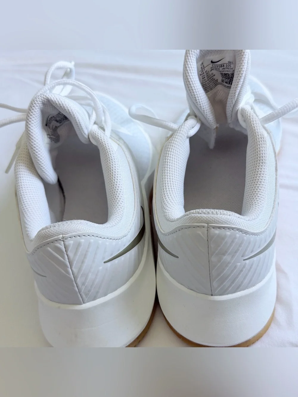 Nike excellent gently